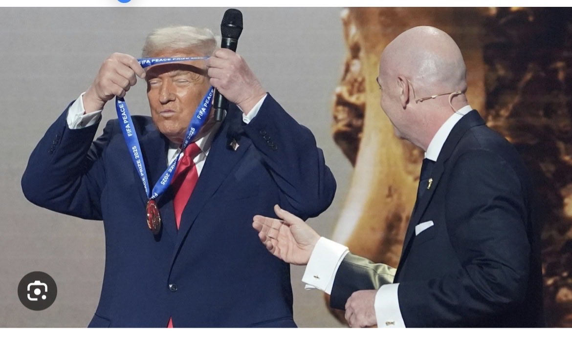 CannonsHog's tweet photo. @BookofAEGIS You're right, not a hint of corruption by Trump asking for something and then getting it. https://t.co/NoSBqgn2yp