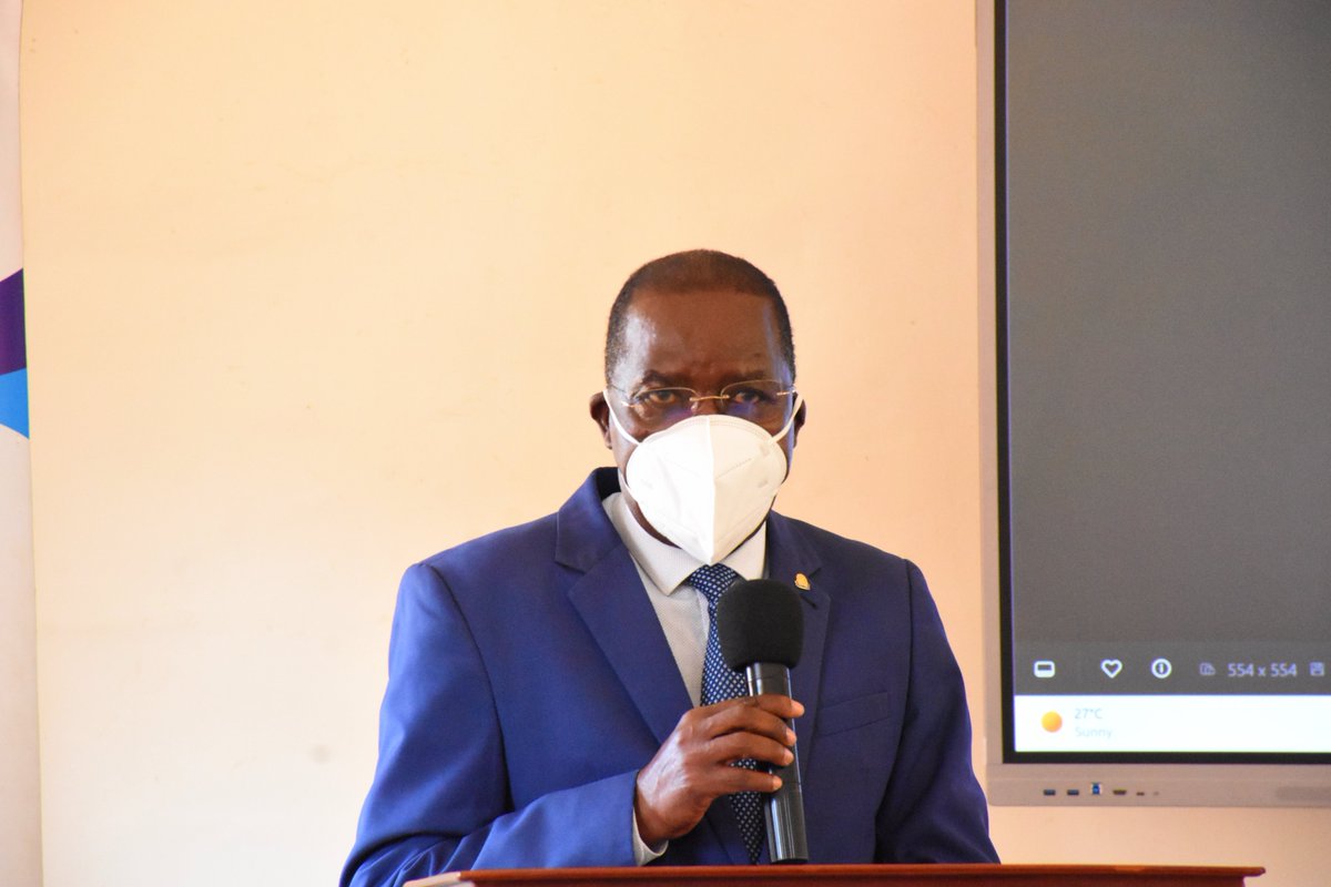 UMIUganda's tweet photo. Represented by Assoc. Prof. Kasozi Mulindwa, the Director General welcomed participants to the Institutional Leadership and Management Course and encouraged them to actively engage with facilitators and fellow participants throughout the training. https://t.co/NyGqXo6dLI