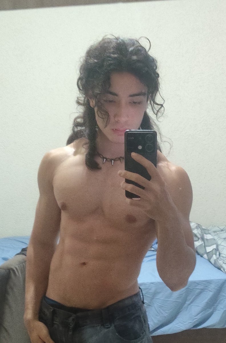 HBernim6935's tweet photo. oiii
🦇
insta: @nobleberlim   < dêem uma moral lá, quem sabe podemos começar a conversar 🕴🏻🤍 https://t.co/eljutkIJb0