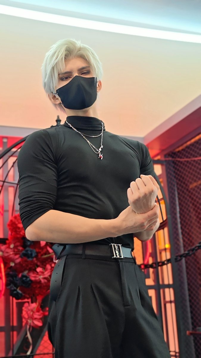 NightingaleMiru's tweet photo. Love and Deepspace × Anime Expo 2026

Day 3 Outfit — Sylus

📍Booth: SH-1920, Los Angeles Convention Center
#LoveandDeepspace #恋と深空 #恋与深空 #러브앤딥스페이스 #AnimeExpo #AX2026 https://t.co/xMTql22xL8