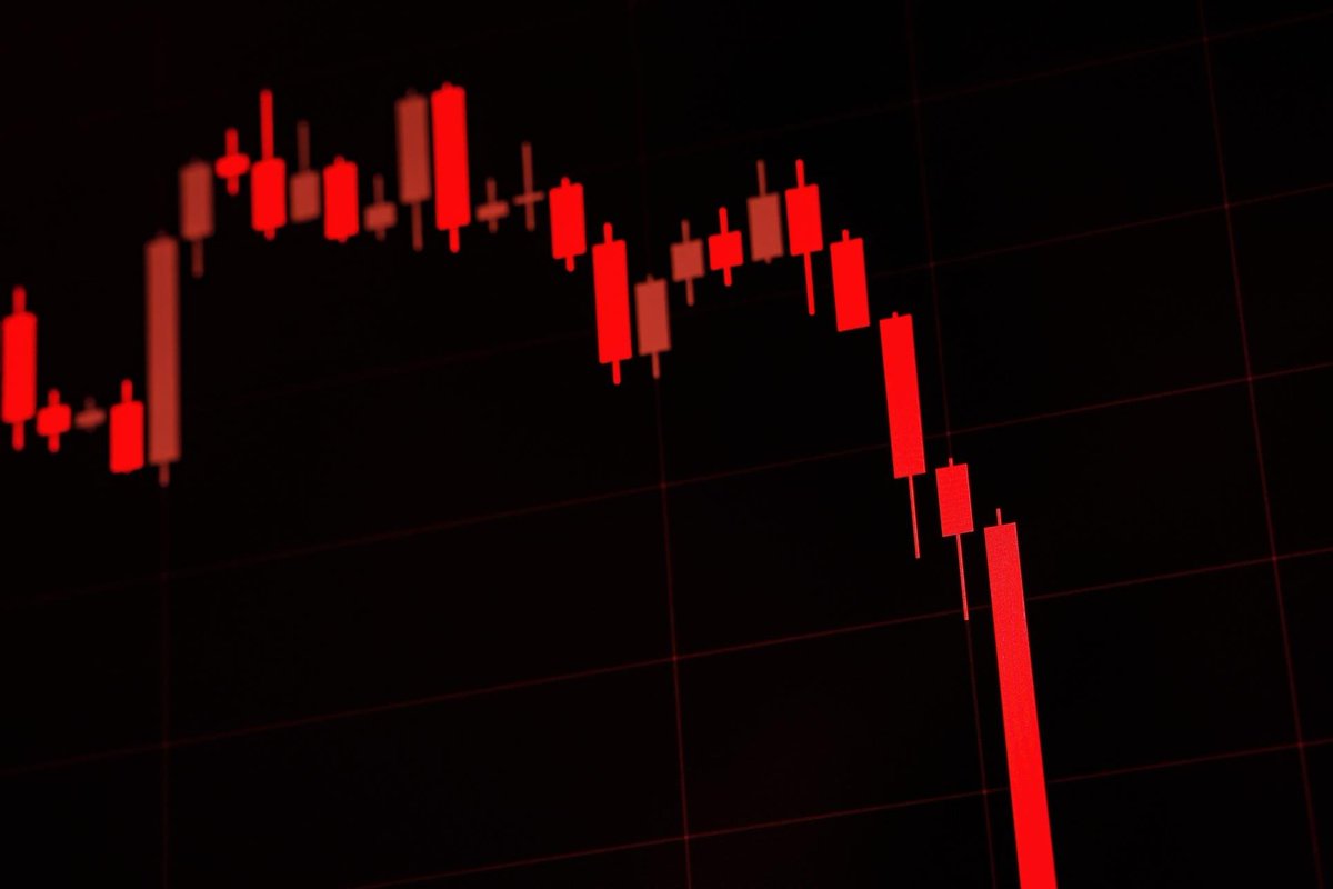 SearchingInV's tweet photo. Dips Are Normal

In crypto, 20–40% drawdowns are not rare events.

They are routine.

If you treat them as anomalies, you’ll always react poorly. https://t.co/dahLsXlNLU
