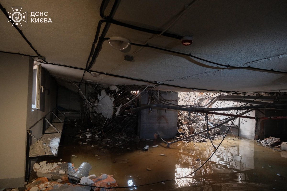 wartranslated's tweet photo. In Kyiv, rescue workers have found another body beneath the rubble of a building. The death toll in Kyiv has risen to 16. https://t.co/pHRVyIsCh5