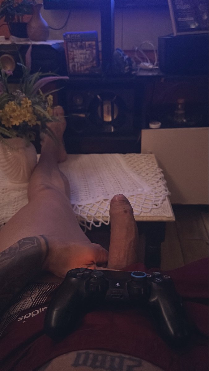 Luansillva_01's tweet photo. Bora jogar ? https://t.co/WubYOELkX1 https://t.co/1AK4rzdmqY