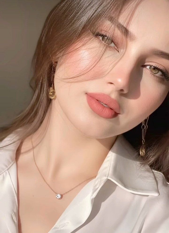 AlnargsWarda's tweet photo. ثم مال
 قلبي إليك مُغرما♥️🌹 https://t.co/XH4bJVn9Gn