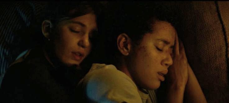 vnplmr's tweet photo. do you ever think about tai and shauna being so touchy as teens and then taissa looking at shauna's hand covering hers like this and shauna immediately pulling away https://t.co/jnqiW6Evnt