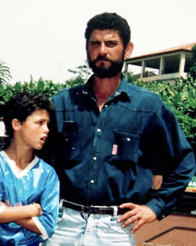 Karungisera2's tweet photo. You may not know this, but Cristiano Ronaldo's father, Dinis Aveiro (left), served as a Portuguese soldier during Portugal's colonial wars in Angola and Mozambique, fighting against independence movements. https://t.co/JOMCnf4FzE