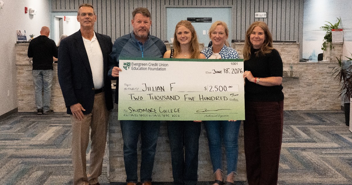Evergreen_CU's tweet photo. Congratulations to Jillian for receiving a scholarship from the Evergreen Credit Union Education Foundation! She will be attending Skidmore College this fall studying Human Health &amp; Economics. Find out more about the Foundation: https://t.co/ohpwlmfrKW https://t.co/VkabA8nWvY