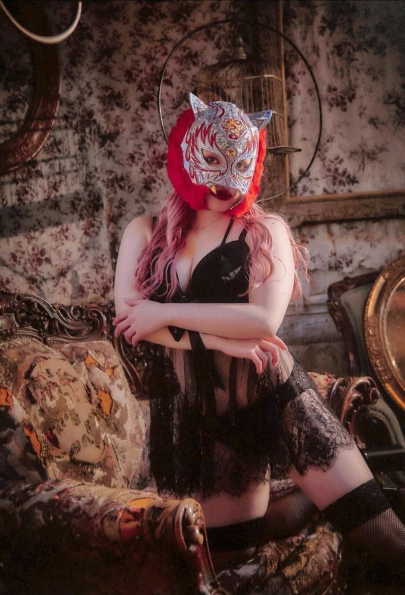 AFATALARACHNID's tweet photo. ⠀
⠀⠀⠀ #1: @GLAMOURXFEVER.
⠀⠀⠀ starlight kid couldn’t deny the pleasure that the toxic spider gave after their match at forbidden door, the first has fallen.
⠀⠀⠀ starlight kid is now #TOXICED. https://t.co/TsqcF5umWS