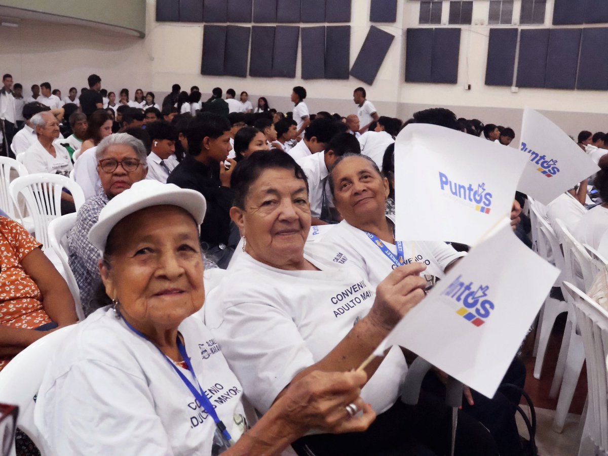 CNTinforma's tweet photo. ¡Naranjal ya cuenta con un Punto Digital Gratuito! 🛜

Este nuevo espacio beneficiará a 52 000 ciudadanos con internet gratuito provisto por @CNT_EC, acercando conectividad y nuevas oportunidades a más ecuatorianos. https://t.co/dhoZOFTZyM