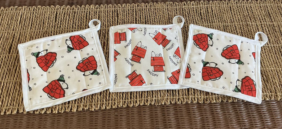 Cheesecake7777's tweet photo. New Snoopy potholders 🐶🤗
DM Mommy if interested in purchase of these or others. 😊 https://t.co/lFiEZXdAyK