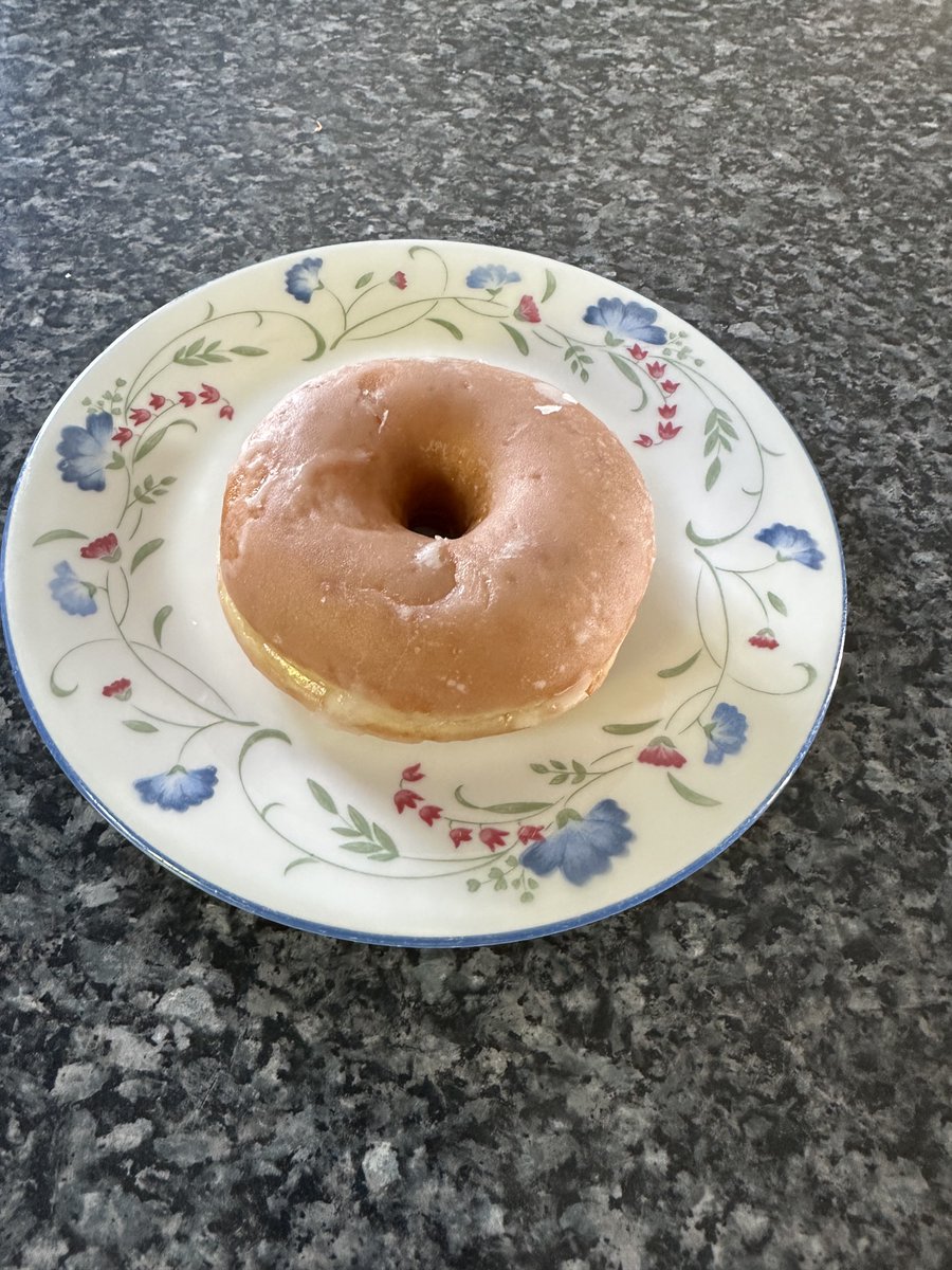 petersteiner10's tweet photo. Every time i go to the doctor i get a donut😀 https://t.co/20vY7ZL0NN
