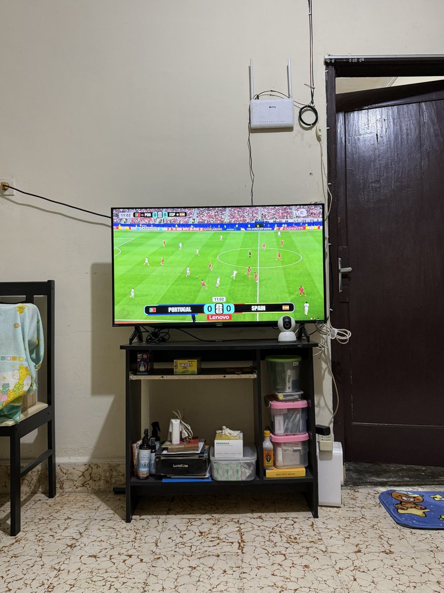 milkystallion's tweet photo. Kenapa nggak dari masih ada mamak ya aku nonton bola biar mamak nggak sendirian nonton Portugal dan nyemangatin bang Ronaldo 😢 https://t.co/mIPpYaY7bT