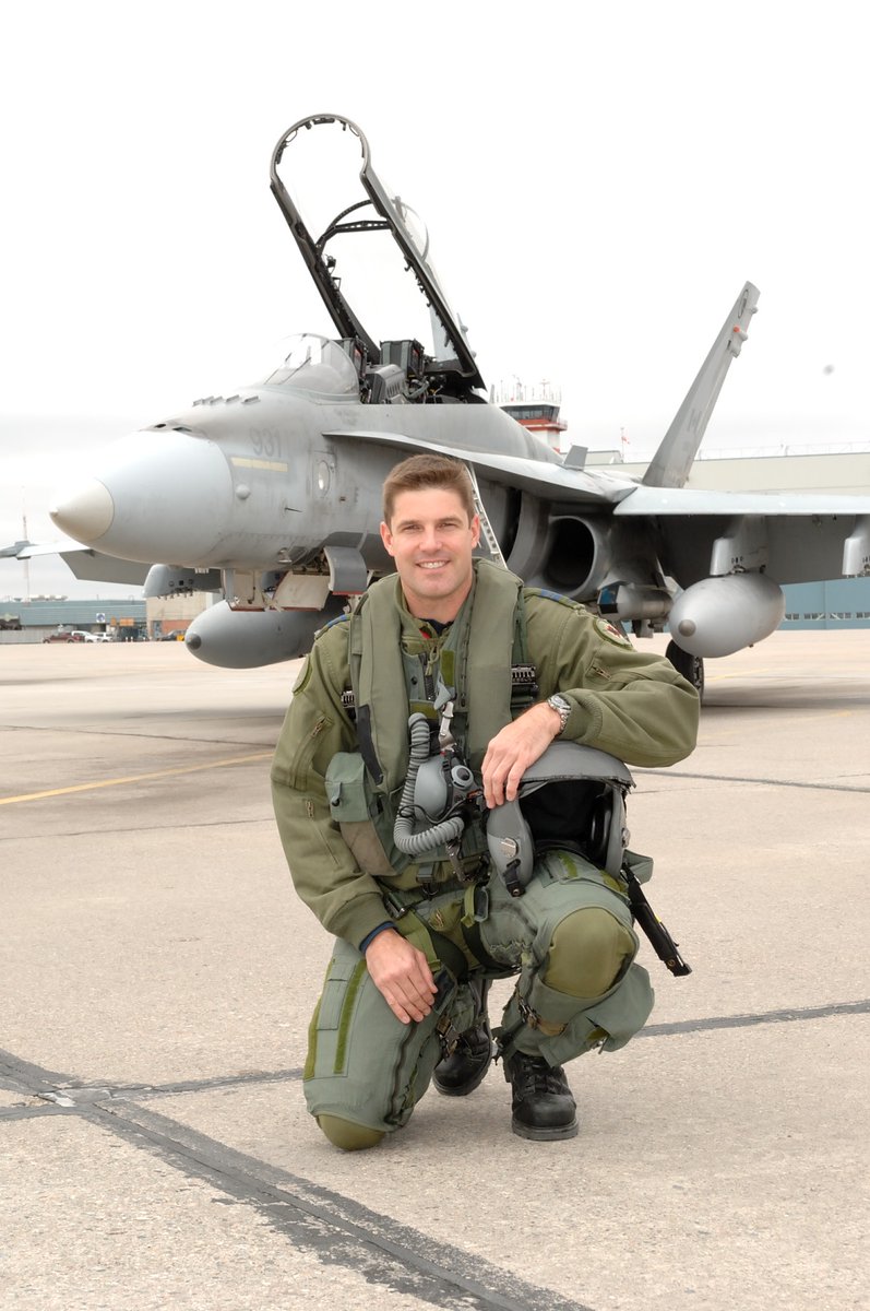 CanadianPM's tweet photo. Colonel Jeremy Hansen has continuously pushed the boundaries of what we thought possible and inspired generations to dream bigger. Today, we thank him for his service to Canada and contributions to space exploration and wish him all the best in retirement: https://t.co/ZU2IadJpGB https://t.co/zI5plXGXed