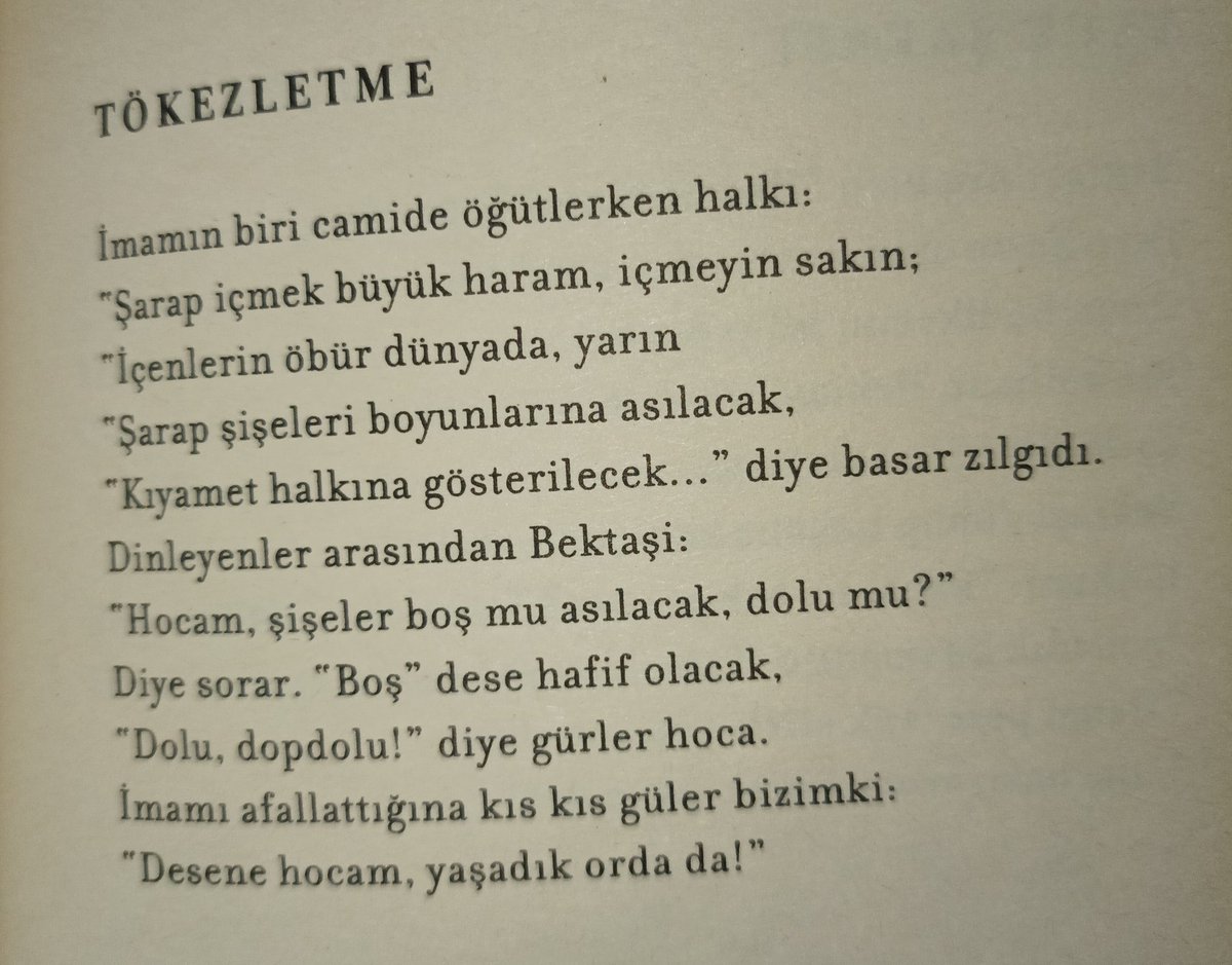 Bisperomnia's tweet photo. Metin Eloğlu ve Oğuz Tansel'in nazım biçiminde derledikler Bektaşi fıkraları. Fırsat buldukça bu dizide paylaşacağım. Halk arasında söylenegelen fıkralardır. Anadolu'da mevcut bir kültür bu. Deniz Göktaş yeni uydurmadı. Kendisine yapılan da bu Anadolu kültürünü hiçe saymaktır. https://t.co/bo91MYz3qq