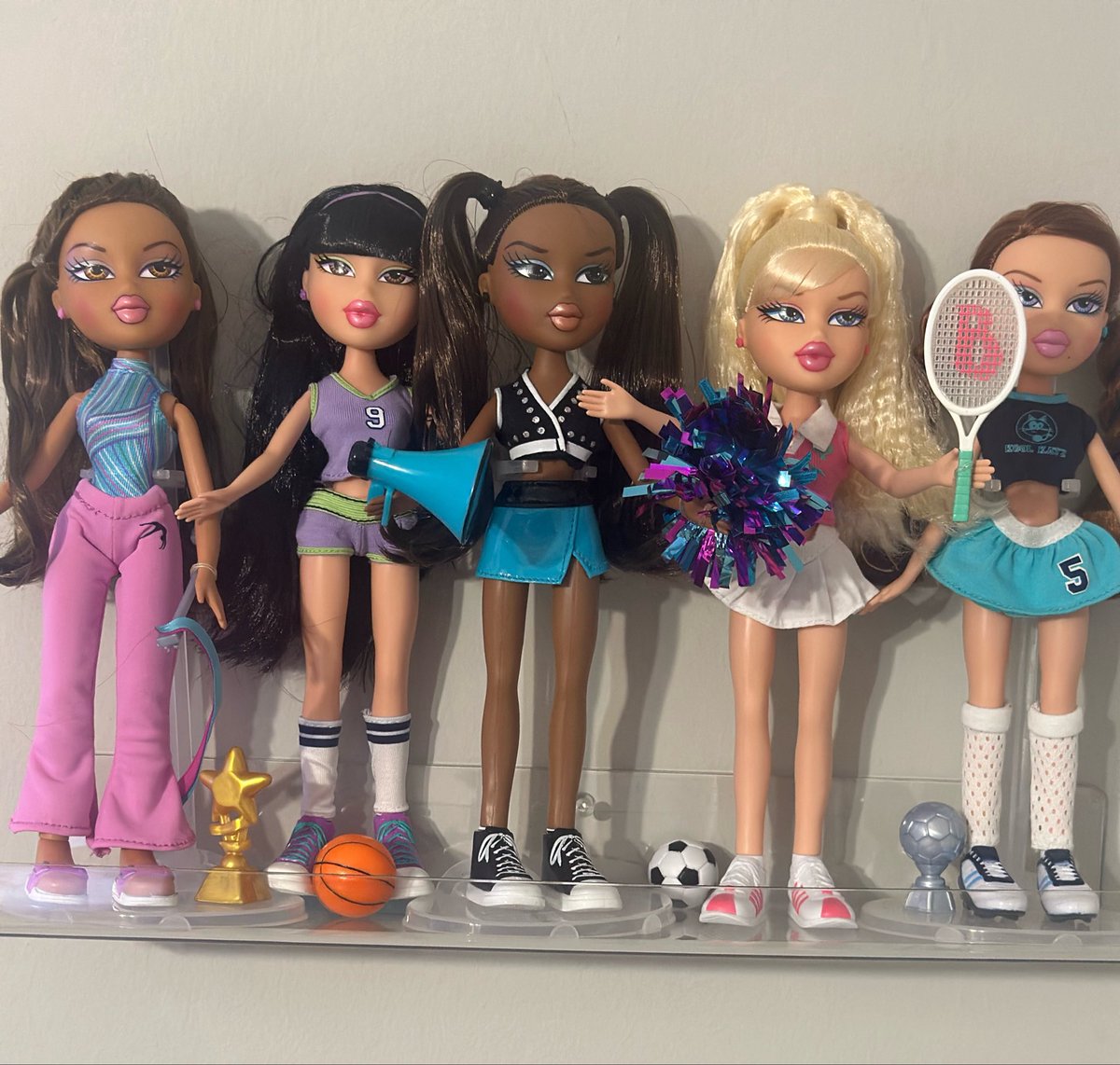 thatssoaries's tweet photo. My #BRATZ collection coming together 😍😍😍 #Joyful >>>> https://t.co/NArkb3561n
