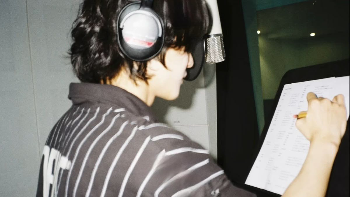 hiro tweet media