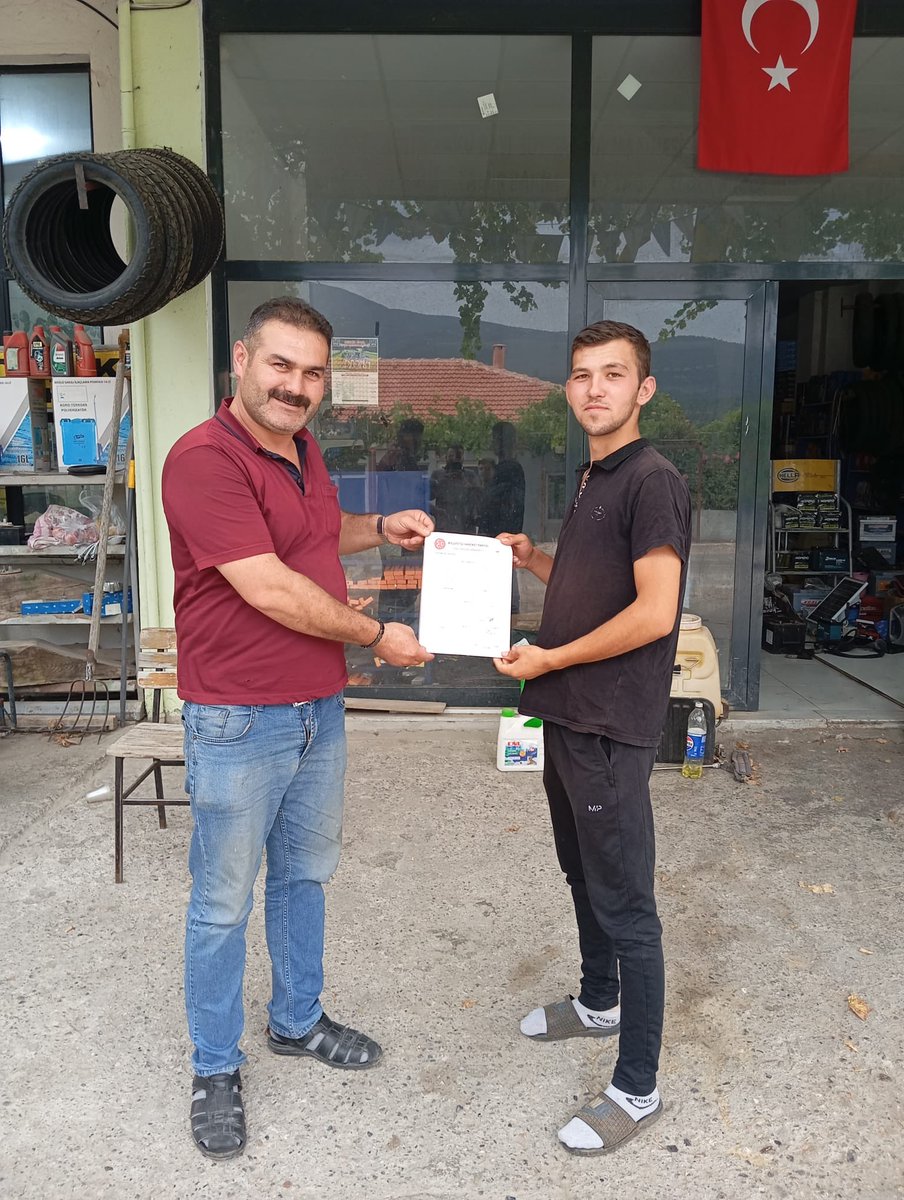 aliakguntr's tweet photo. 📍Yeni Üye Kaydı
Çeşitli partilerden istifa edip partimize katılan vatandaşlarımıza yeni üyelikleri hayırlı olsun 🇹🇷🇹🇷🇹🇷 https://t.co/IkKQUNK1tO