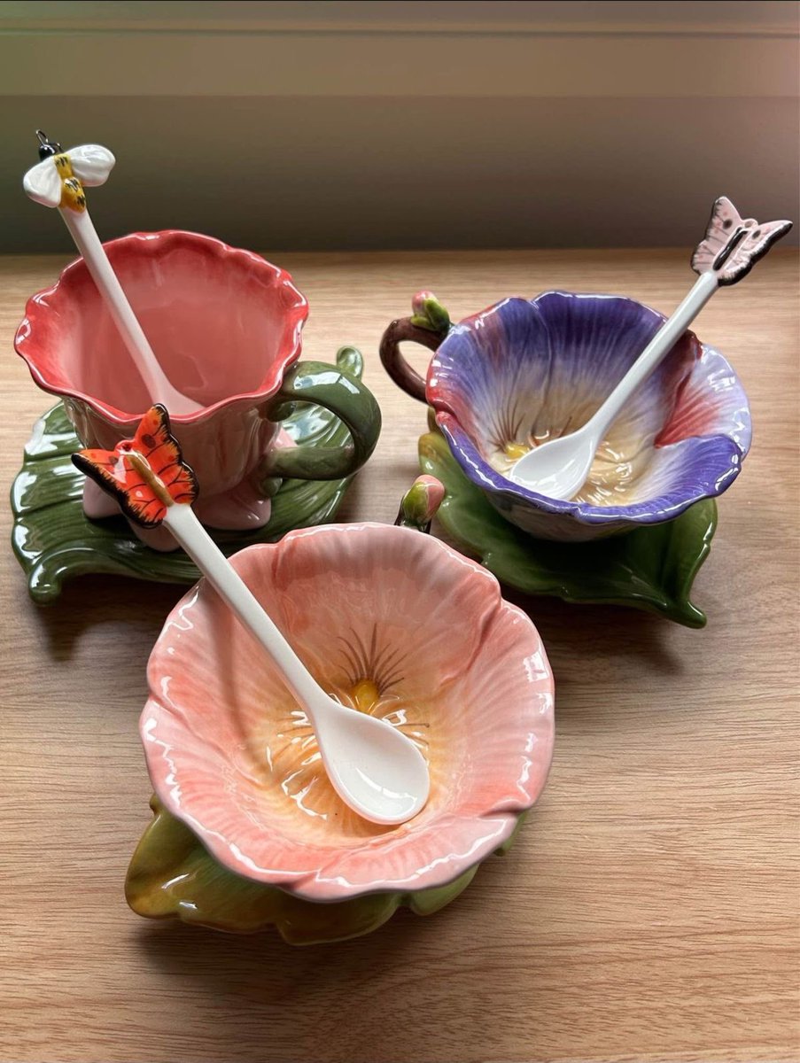 300moods's tweet photo. pretty mugs https://t.co/syK96pd4jH