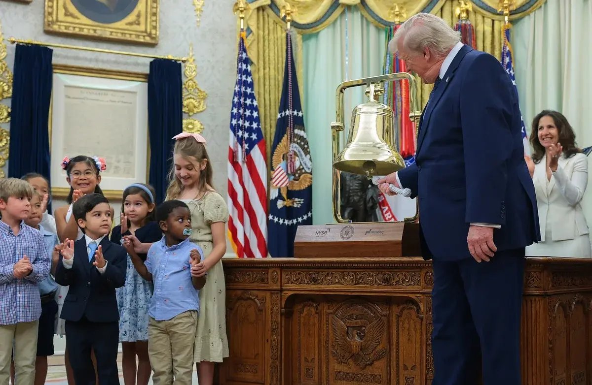 cboyack's tweet photo. Kenzleigh is a youth entrepreneur from our @kidsmarkets program, recognized today by @realDonaldTrump at the White House. 

She's a great little ambassador for our program, helping the next generation become builders! https://t.co/SBQU0pv3yK