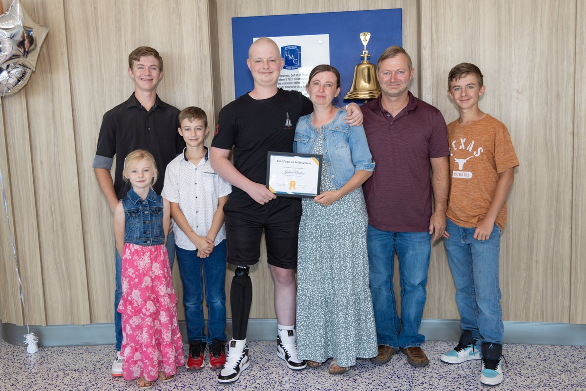 umcchildrens's tweet photo. Today, our friend Josh rang the bell, marking the end of his treatment after being diagnosed with osteosarcoma last July! Please join us in celebrating this incredible victory! 💛🔔 https://t.co/dEomh4fEvg