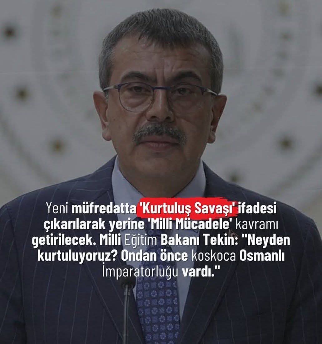 kpszoguz's tweet photo. 45 günde profesör olan boş işler bakanı... https://t.co/eZSOMC9u8x