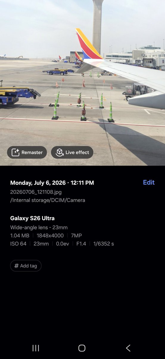 HighFiveTwoZero's tweet photo. @SouthwestAir what's going on with flight wn958 we've been boarded for over an hour on a hot plane. This feels like torture. https://t.co/pj4AiGK1ut