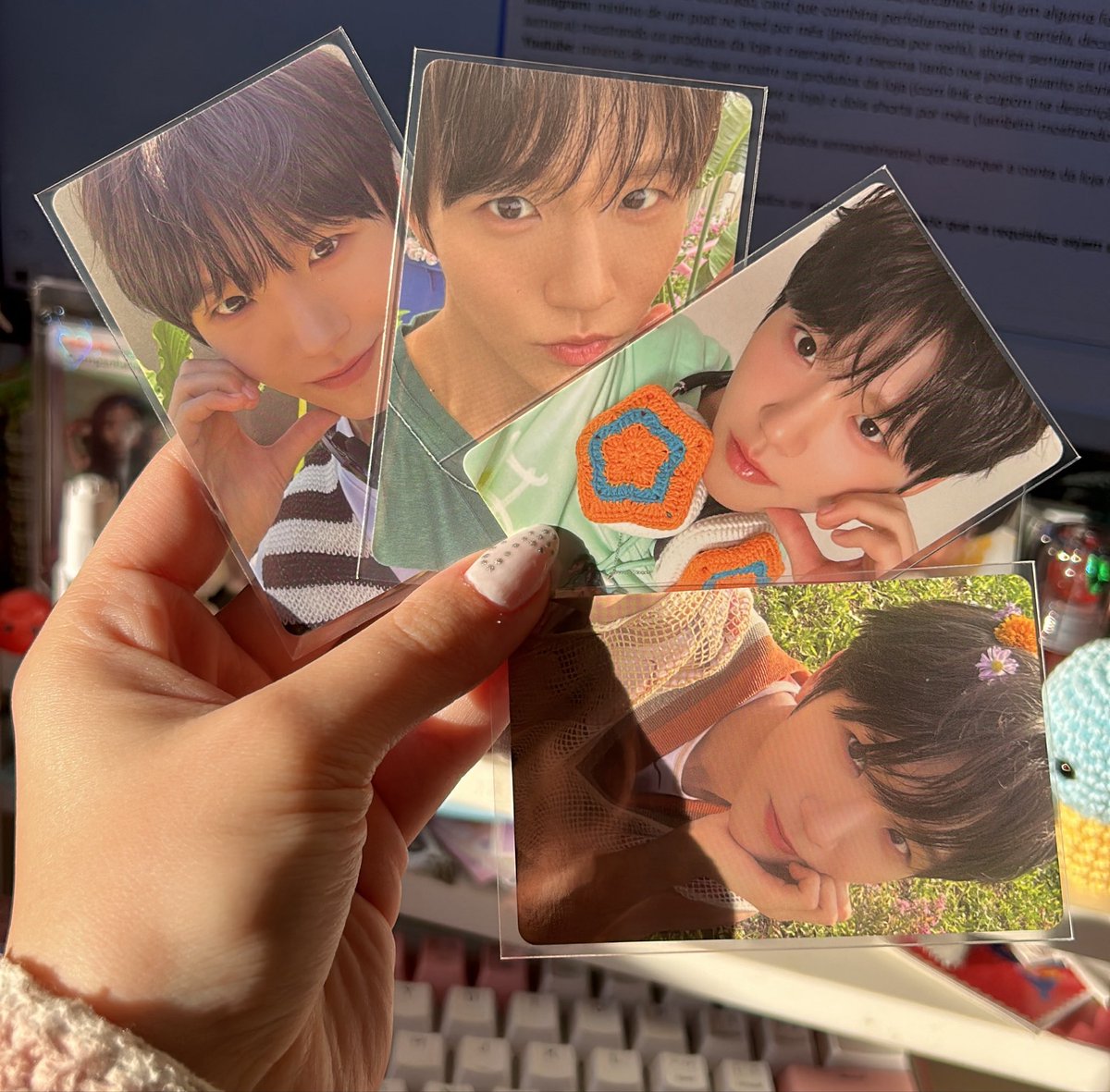 beewitched_shop's tweet photo. feedback super mega positivo pra @odetowicchu que trouxe esses queridinhos pra mim muito bem embalados e rapidinho!  💕⭐️

tava tão animada que esqueci de tirar foto das sleeves lindinhas que vieram com eles pq já tava indo botar no binderkkk https://t.co/Vhpc4gUUuM