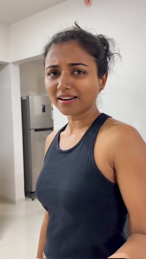 Posex6969's tweet photo. Indha vada podhuma illa innum konja venuma 
Molaiyazagi aishu ahh ennamaari katta🥵😘 https://t.co/BN4XHteSyX