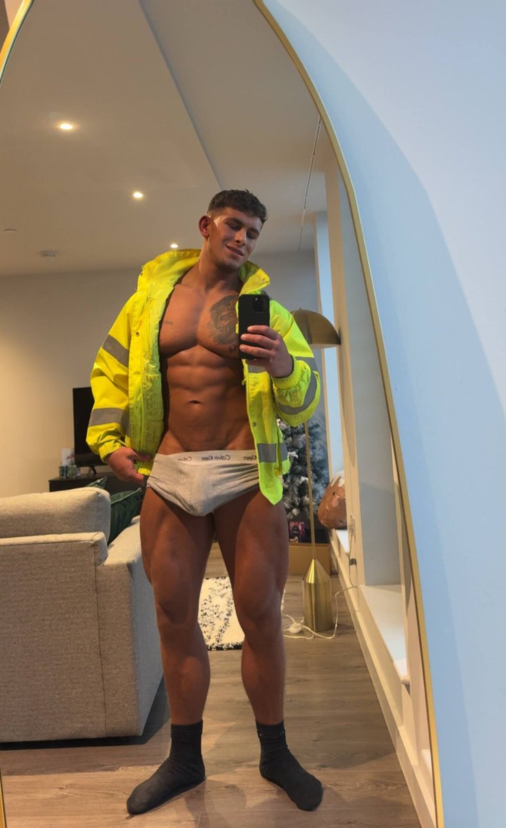 alphapatrikx's tweet photo. 👷‍♂️ https://t.co/sHEaMSjKjX