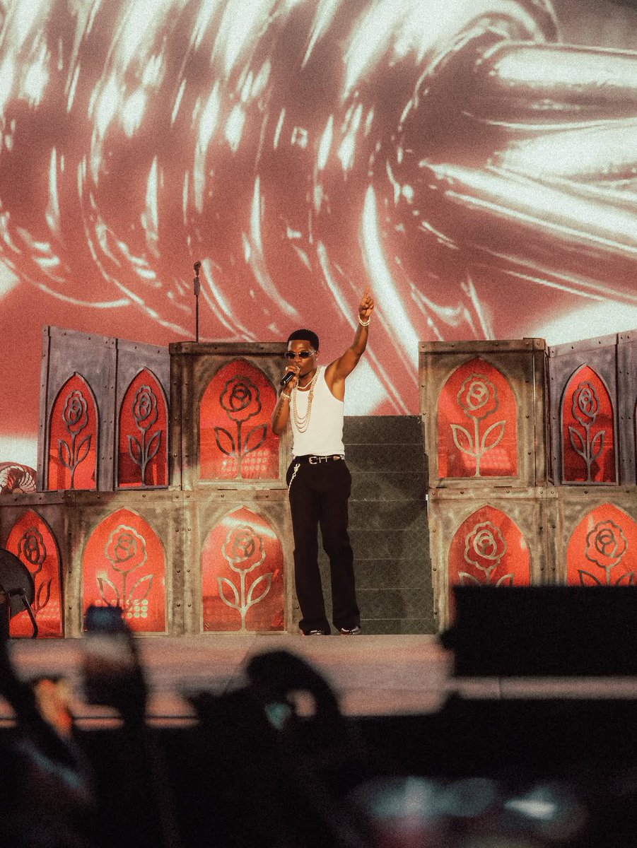 NoteSphere's tweet photo. Wizkid live at Afro Nation. 2026.
📸: Alex Richer. https://t.co/kigoL3YZdz