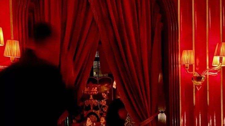 whsggthv's tweet photo. #Kooktaeau ⋆ the life of a showboy 

jk nunca se imaginaría que su noche tranquila de viernes tuviera un desenlace tan inesperado: acabar en un burlesque y no uno cualquiera; de drag queens. Lo que desencadenaría una atracción inusual por cierta drag rubia. https://t.co/D7GXSsBpOI