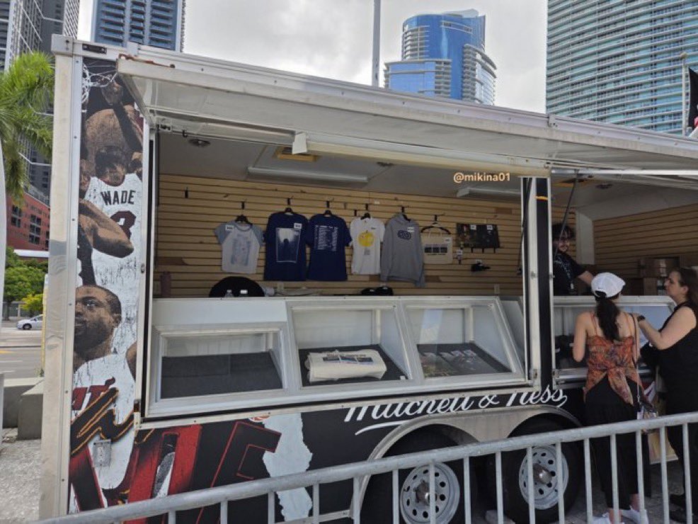 djosource's tweet photo. 📸| First look at the merch being sold in Miami [via @mikina01] https://t.co/zF78g1b6Gs