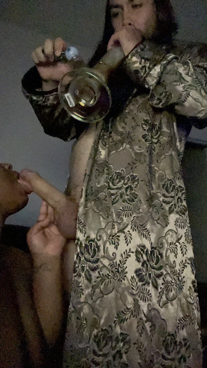 kittycrybabyy's tweet photo. This clip/video was super nasty and sexy 

Eating his ass on cam turned me on desperately wanting more 

Then more of me watching the video eating Daddy’s ass while getting fucked and came on and in 

Pm me 

Smoke Smoking Bong 420 
Rimming Sucking dick https://t.co/ju0eNRh63H