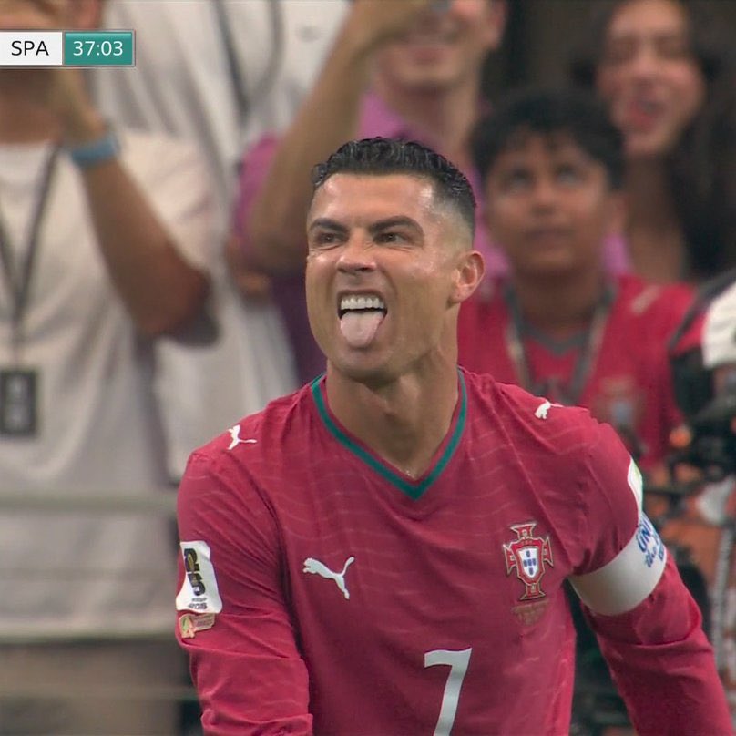 it_Rutie's tweet photo. Ronaldo after Unai Simón saved his shot. 😂 https://t.co/AAgRZVwUq7