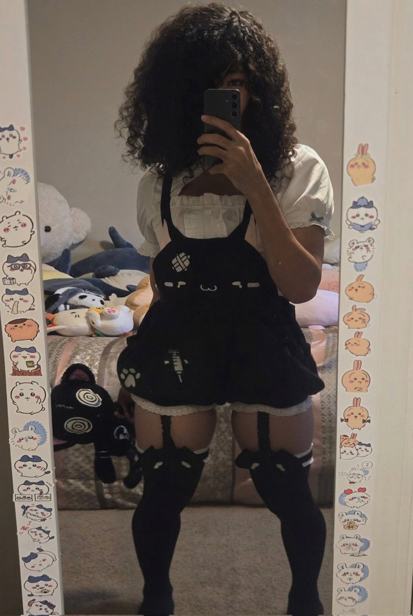 fuwafavt's tweet photo. Femboys with longer hair are cute too... right >.< https://t.co/u2UtOfxgWJ