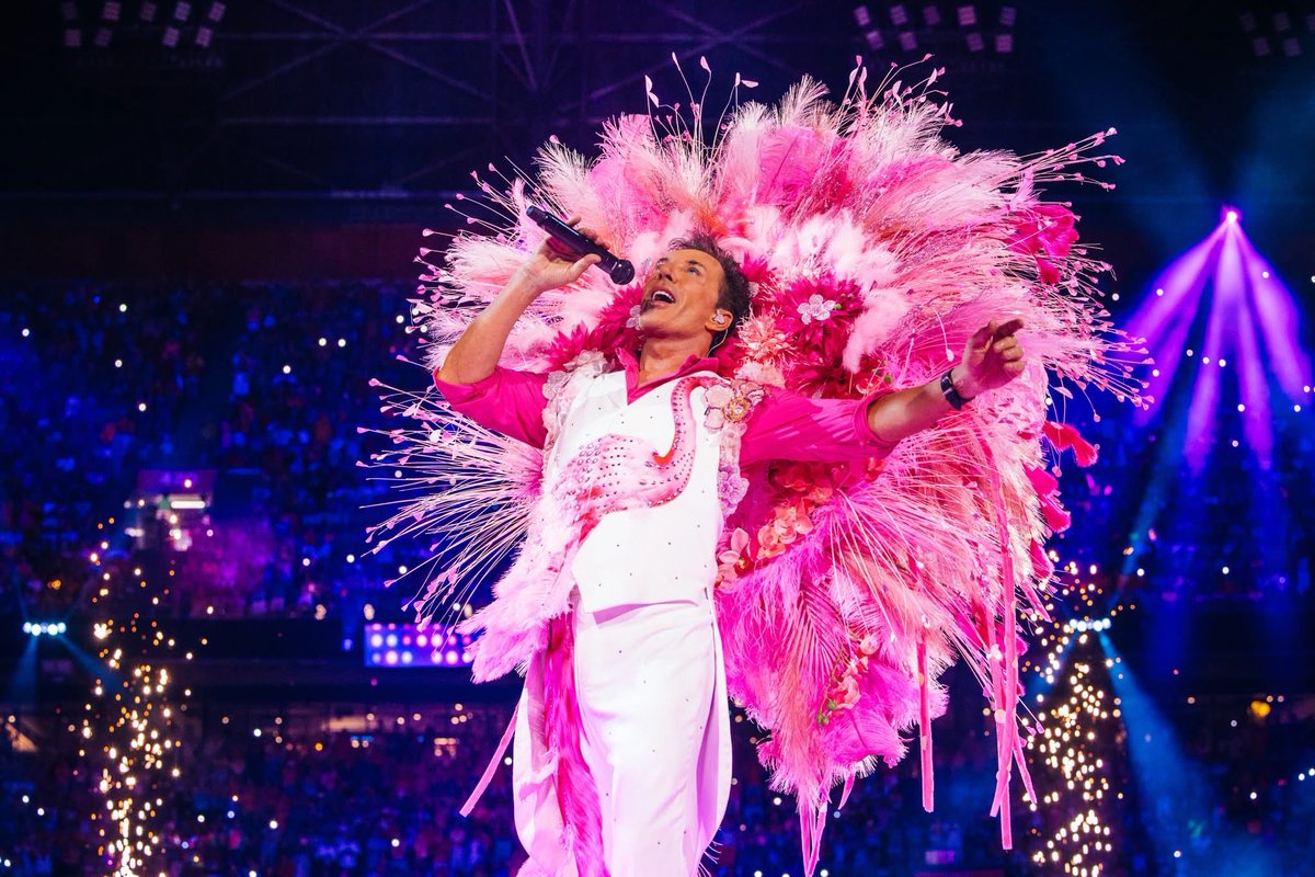 gerardjoling's tweet photo. Zie ik jou op 19, 20 of 21 februari in @rotterdamahoy ? 🔥 We gaan een mooie herinnering maken ❤️ 

Tickets zijn verkrijgbaar via de link:

https://t.co/S8AgV8piNc

#gerardjoling #ahoy #concert https://t.co/gFwssLMV5m