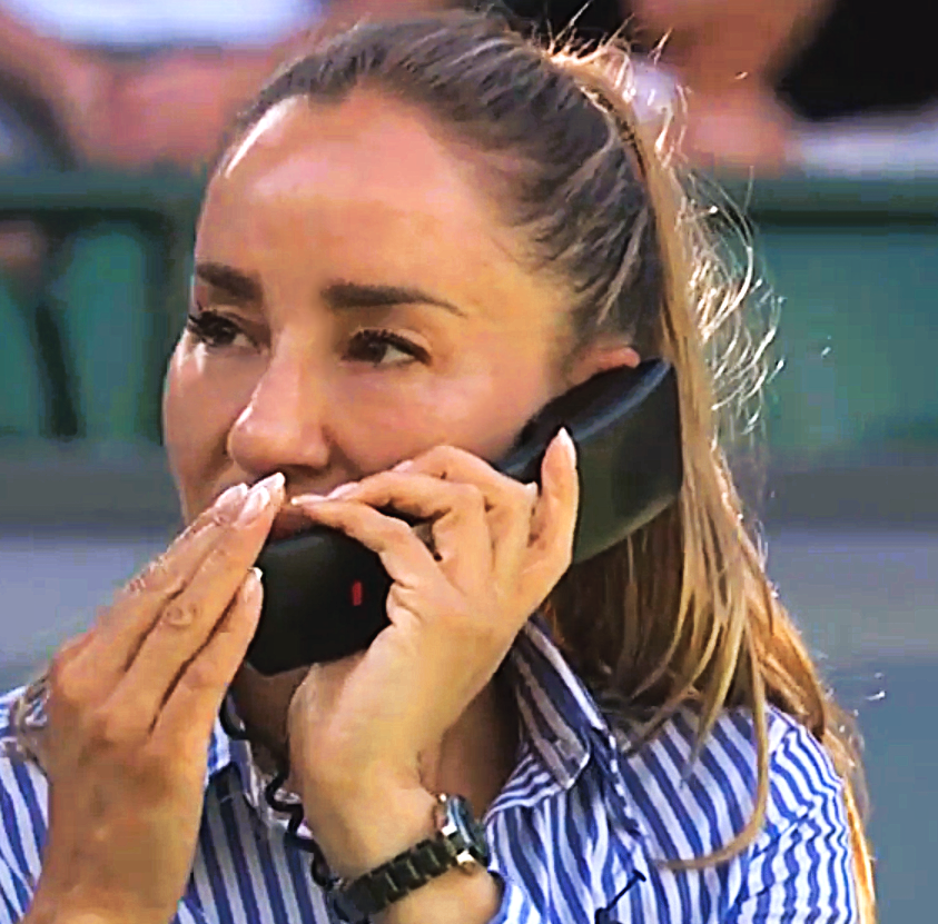 PZanollo's tweet photo. #tennis #chairumpire @MarijanaVeljovi 

#Wimbledon https://t.co/dLfRYKehyJ