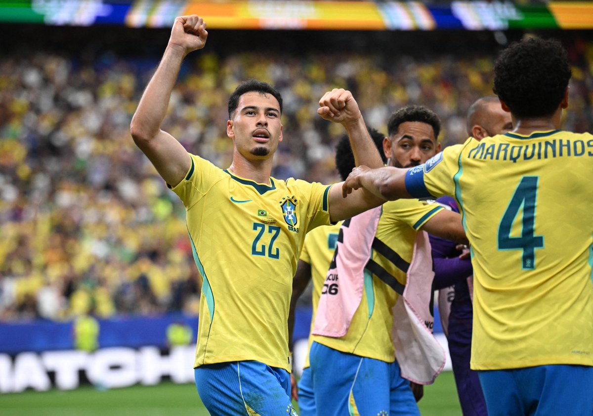 tebzafc's tweet photo. Arsenal players bailing out their countries what’s new https://t.co/iUZj5GOSjf