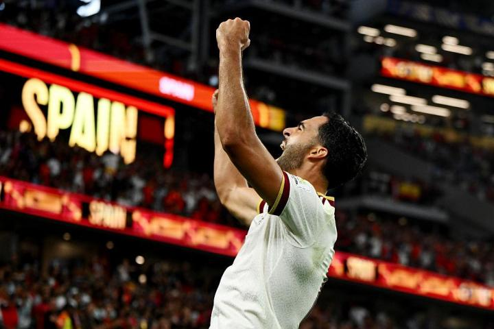 LaLigaenDirecto's tweet photo. #DATO Una LOCURA.

España lleva ¡¡20 años!! sin perder un partido en un Mundial en 90/120 mins (España 1-3 Francia de 2006). Desde entonces:

✅ Portugal 2010 (1-0)
✅ Paraguay 2010 (0-1)
✅ Alemania 2010 (0-1)
✅ Holanda 2010 (0-1)
✅ Austria 2026 (3-0)
✅ Portugal 2026 (0-1) https://t.co/PZrLqlavbK
