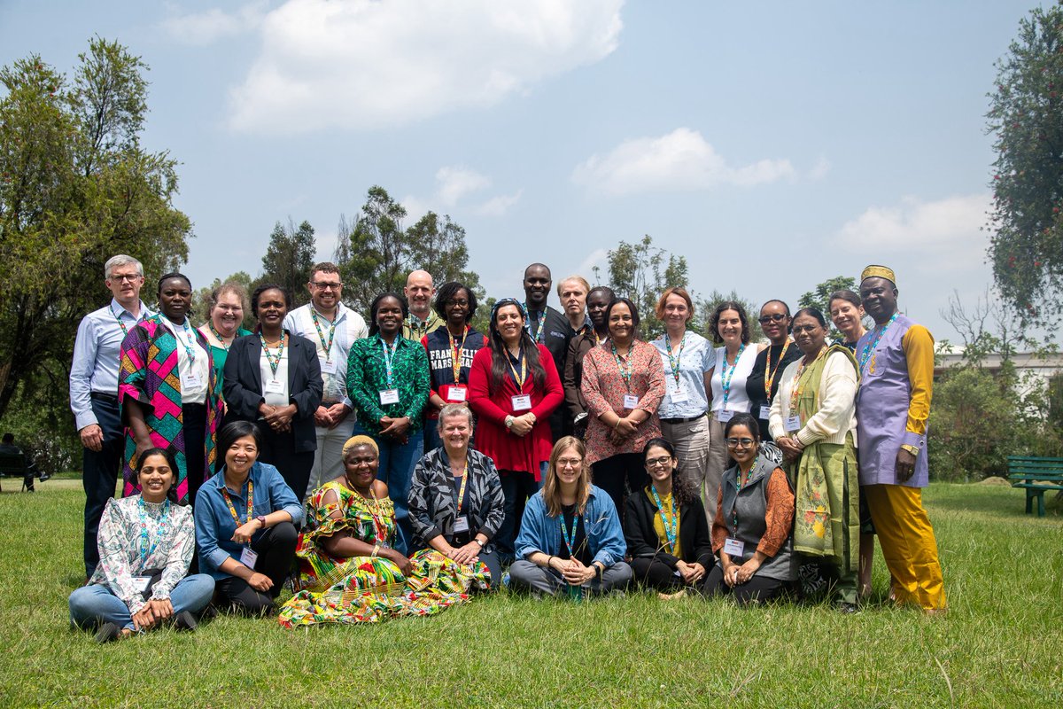 IniciativAndina's tweet photo. 🌍 El Dr. Trent Blare, del @Cipotato, participó en el GENDER Accelerator Meeting en Addis Abeba, Etiopía, fortaleciendo alianzas e intercambiando experiencias para promover la igualdad de género y la inclusión en la investigación agrícola.

#GenderAccelerator #CGIAR https://t.co/jP4VLGUgmk