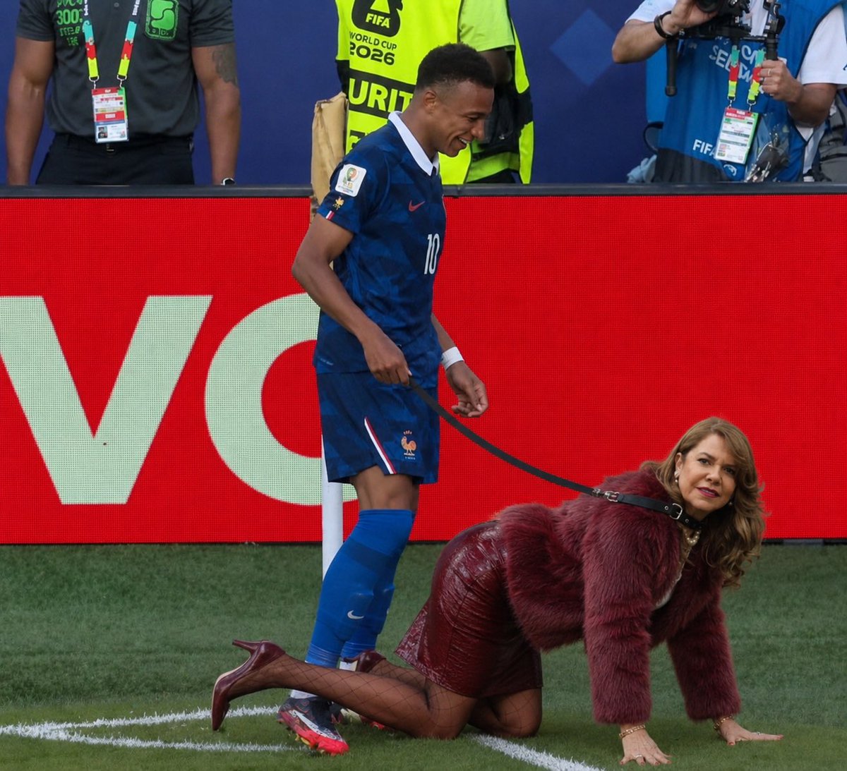 MasterClebs's tweet photo. @KMbappe Bien dis le kyk’s https://t.co/2InehRXWMU