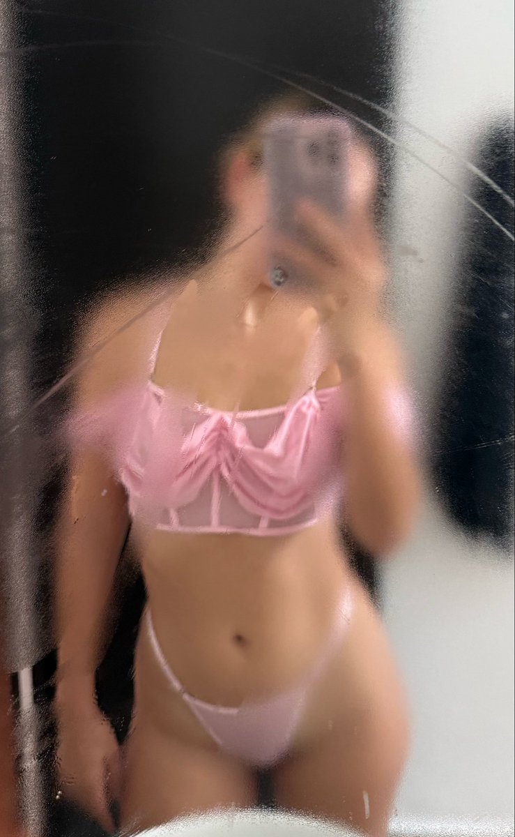 barbie_2k's tweet photo. hot shower 😈 https://t.co/B9SRp6MvcQ