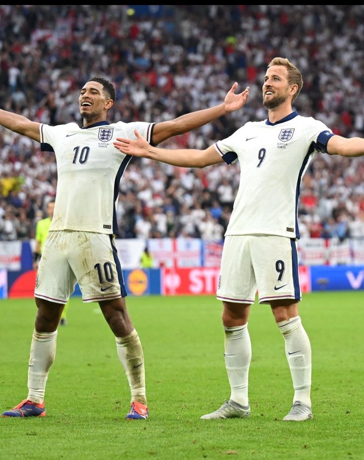MoussaTraore_'s tweet photo. 🇲🇱😮 L'Angleterre a souffert, mais elle rejoint les quarts de finale. Respect aux deux équipes.

#ENGMEX #England #Mexico #FIFAWorldCup https://t.co/GDyExPfFeC