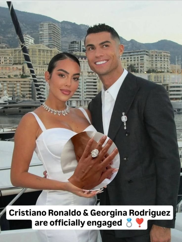 worldwide176481's tweet photo. 🚨 JUST IN: Cristiano Ronaldo have just promise his fiance Georgina Rodríguez a lifetime partnership which will happen in one condition "IF PORTUGAL WINS THE WORLD CUP"

Cristiano Ronaldo just opened up in his recent interview where he confirmed that he will marry his fiance Georgina Rodriguez after 10 years of Dating SINCE 2016. "IF ONLY PORTUGAL WINS THE WORLD CUP".