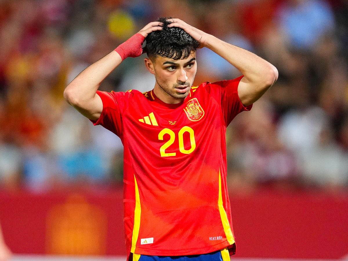 GoonzalezzRM's tweet photo. españa ganó la eurocopa gracias a la lesión de pedri

no entiendo por qué tiene crédito asegurado, es insostenible 

no genera absolutamente nada, solo ralentiza el juego https://t.co/1wjOnpplqq