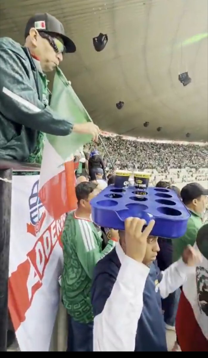 speedforall8's tweet photo. A Mexican man used his mosquito tactic to drink free beer at the Mexico vs England world cup match.... 

This is crazy 😂😂😂 https://t.co/kycpSx5kmv