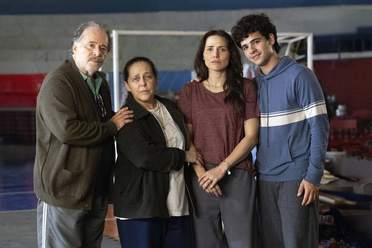 LucasRafael's tweet photo. Hoje é o dia dessa família enfim colocar um sorriso no rosto! 😭🙌🏻 #QuemAmaCuida https://t.co/RljyFosjfh