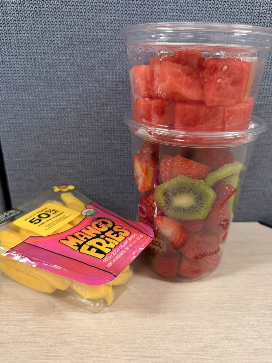herfavcolour_'s tweet photo. Lunch😍 https://t.co/cbrFOQ5mjo