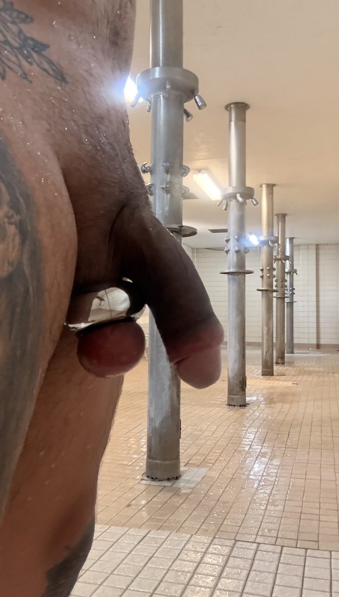 HoustonHung88's tweet photo. Shower fun #cock #public #nudist #bigdick #bigcock #jerkoff #nude #publicbulge #bulge #bulgedaily #showyourdick #alphamale #printshowoff #nsfw #hung #thick #commando #foreskin #cashmaster #letthemlook #vpl #dickprint #pump #freeballing #dickslip https://t.co/09jzDxb2T4