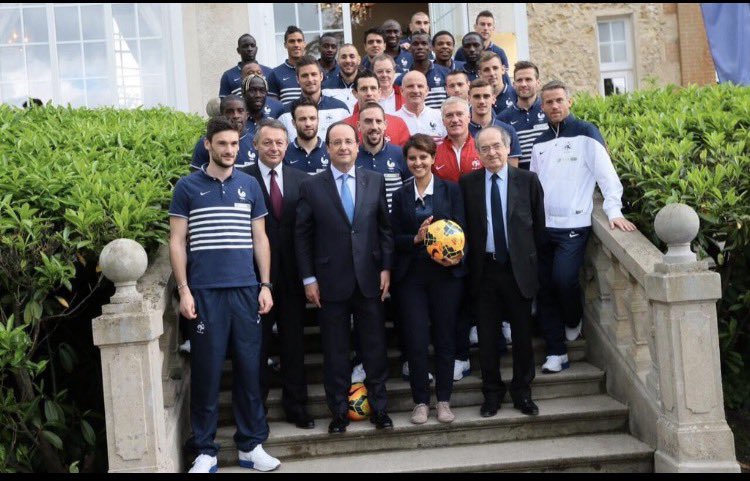 cesarinho_y's tweet photo. @FFF @ParisFansfr la @FFF qui condamne le racisme ,ils s’y connaissent bien ils l’ont pratiqué pendant des années n’est-ce pas @Evra https://t.co/GhH51Cwi8A